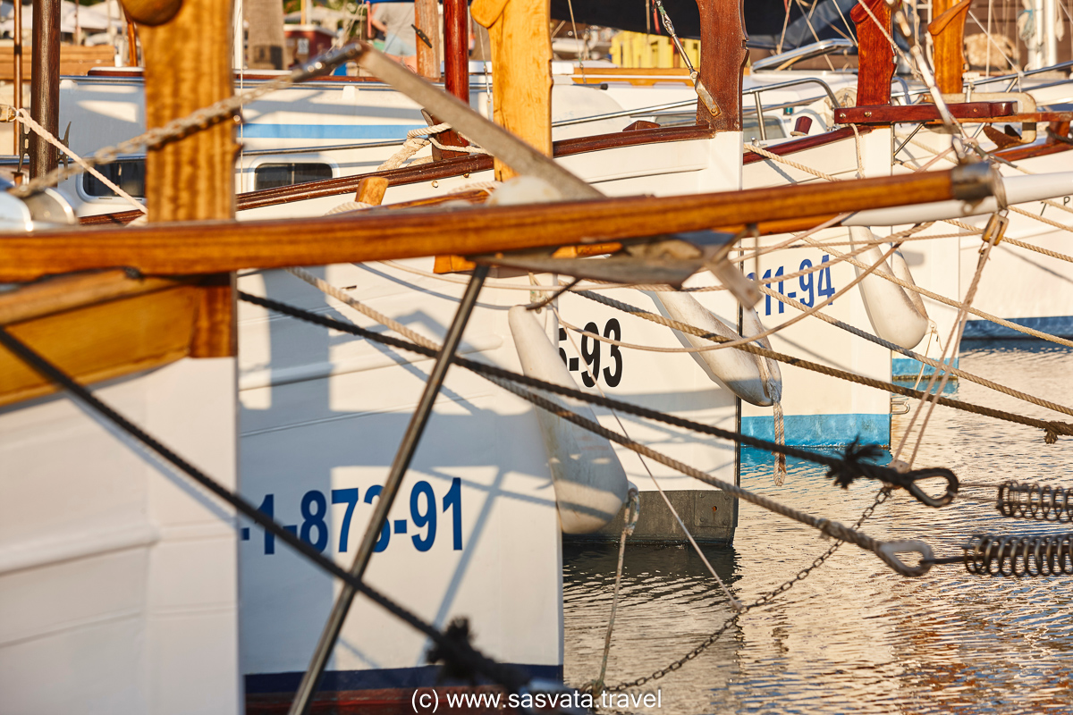 Llaut boat