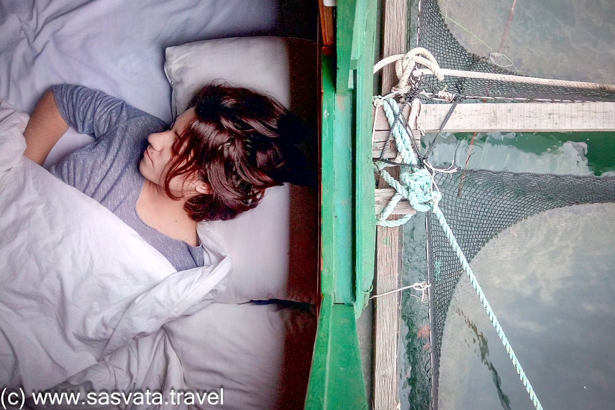 staying overnight in a floating house